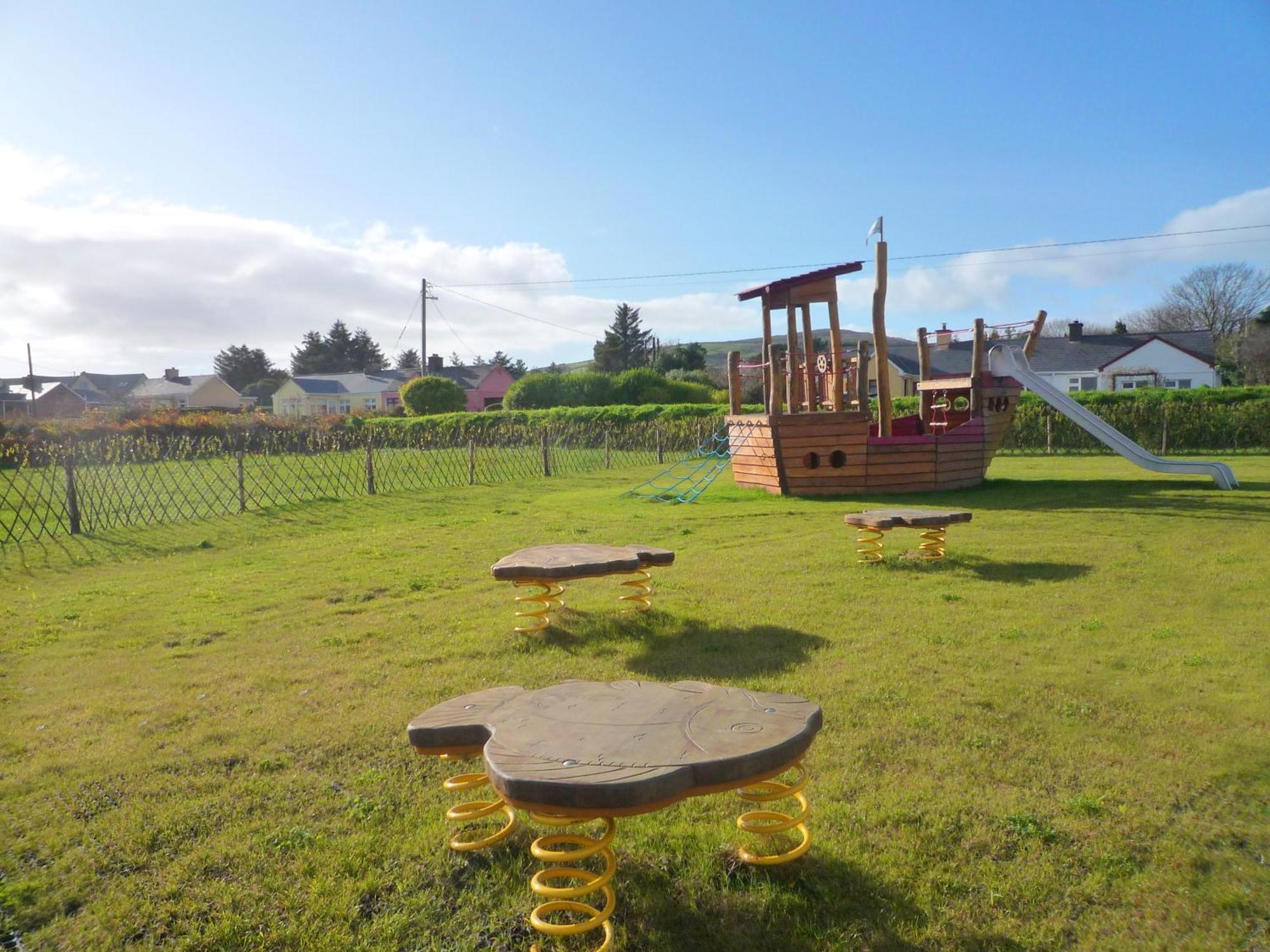Shore Cottage - Cosy Comfort At The Sea Knights Town Esterno foto