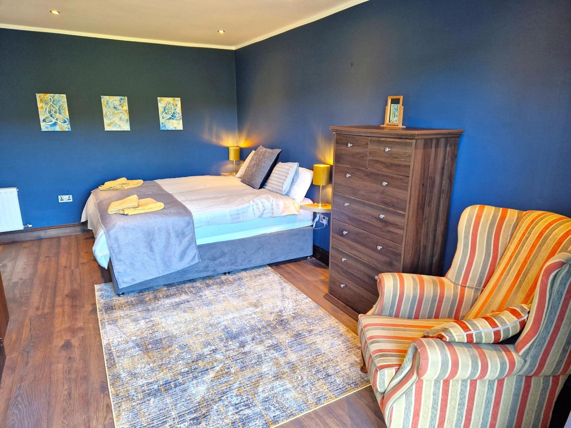 Shore Cottage - Cosy Comfort At The Sea Knights Town Esterno foto