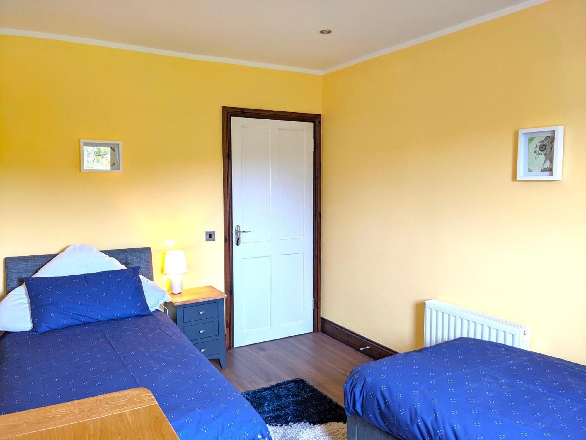 Shore Cottage - Cosy Comfort At The Sea Knights Town Esterno foto